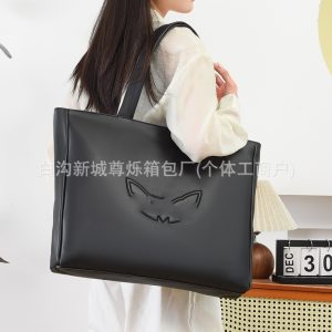 Student large capacity tote bag fashion versatile das same sports shoulder bag PU portable commuter shopping bag for women