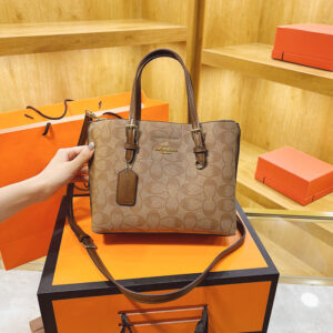 High-end, fashionable retro-print women's tote bag, 2025 new style, versatile handbag, shoulder bag, crossbody bag, trendy.