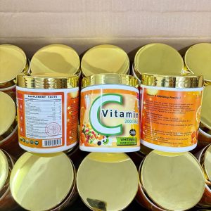 Live stream featuring GLUTA BERRY Powder dietary supplements, Vitamin C fruit-infused drinks, and skincare products.