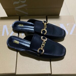 SA STOCK ZA New 2025 Spring Flat Sandals for Women with Open Heel, Closed Toe, Metal Chain, Half-Slippers, Outdoor Wear, Trendy Women's Sandals (Copy)