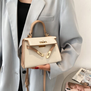 New Fashion High-quality Texture Portable Messenger Bag